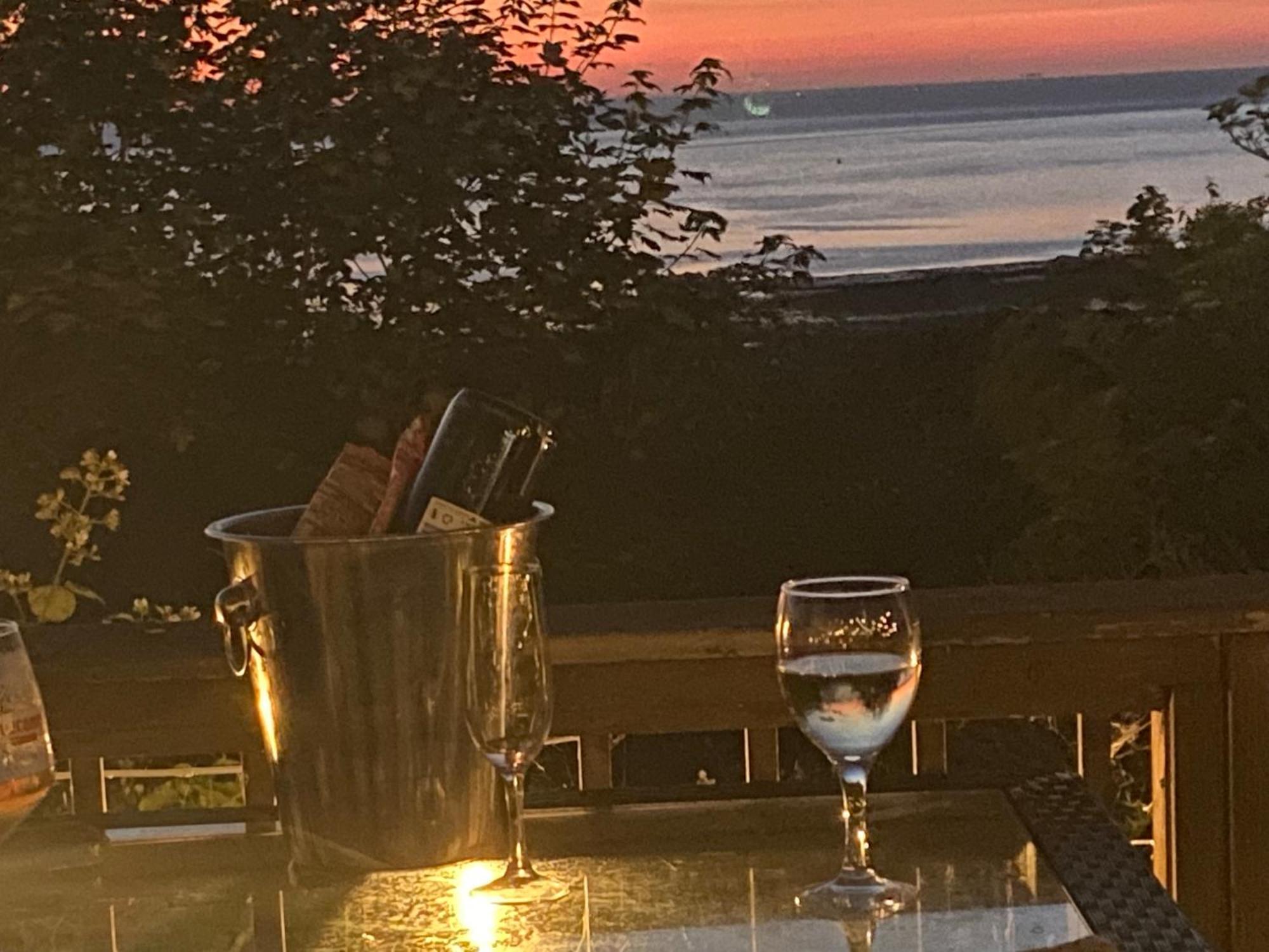 Bright Suite Whitstable Dış mekan fotoğraf